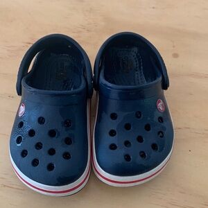 Crocs size 6c